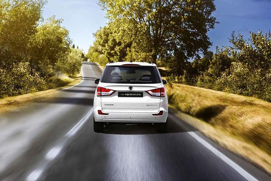 Ssangyong Rodius Full Rear View Ssangyong Rodius Full Rear View