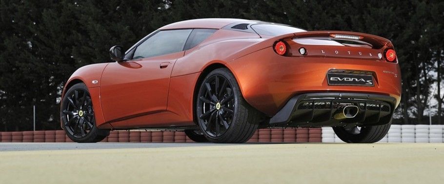 Rear Cross Side View of Lotus Evora S