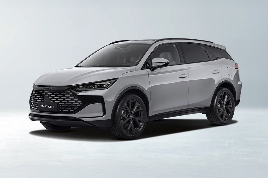 BYD Tang DM-i Front Side View