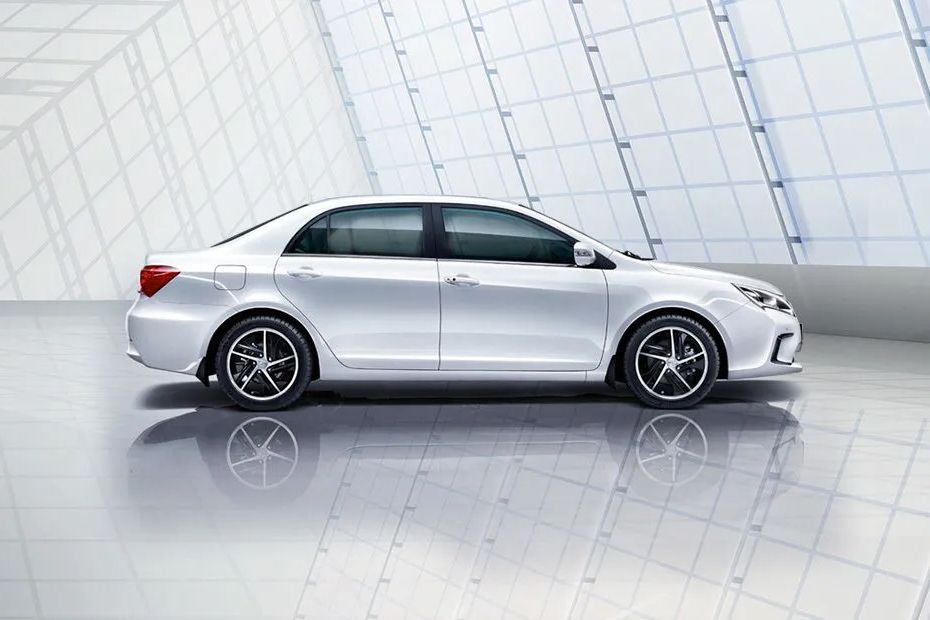 Qin Medium Angle Front View