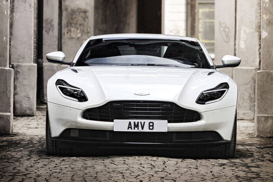 Aston martin db11 2022