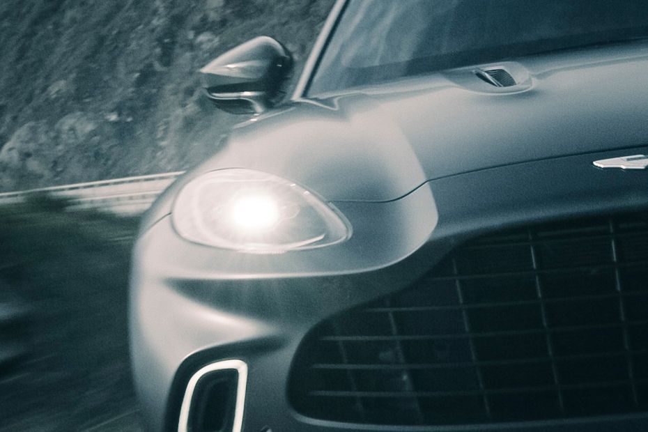 Aston Martin DBX Headlight