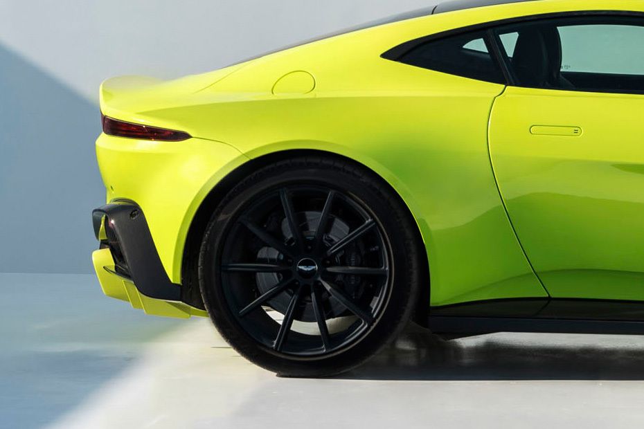 Aston Martin Vantage Wheel