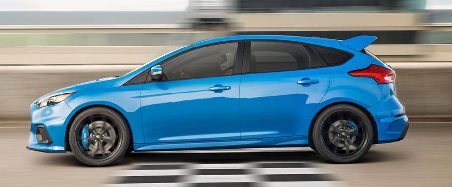 Ford Focus RS 2018 Drivers Sideview