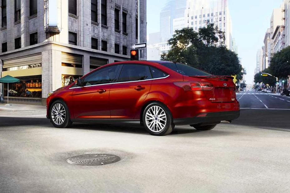 Rear Cross Side View of Ford Focus Sedan (2005-2019) Rear Cross Side View of Ford Focus Sedan (2005-2019)