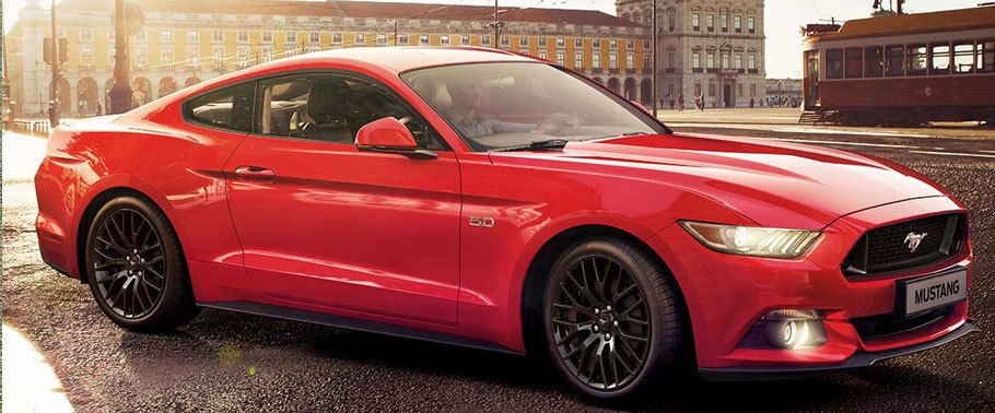 Ford Mustang (2012-2018) Front Cross Side View