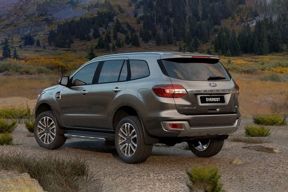Rear Medium View of Ford Everest (2016-2021)