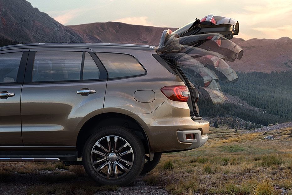 Ford Everest (2016-2021) Trunk Open Closer View Ford Everest (2016-2021) Trunk Open Closer View