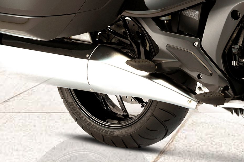 BMW K 1600 B Rear Tyre BMW K 1600 B Rear Tyre