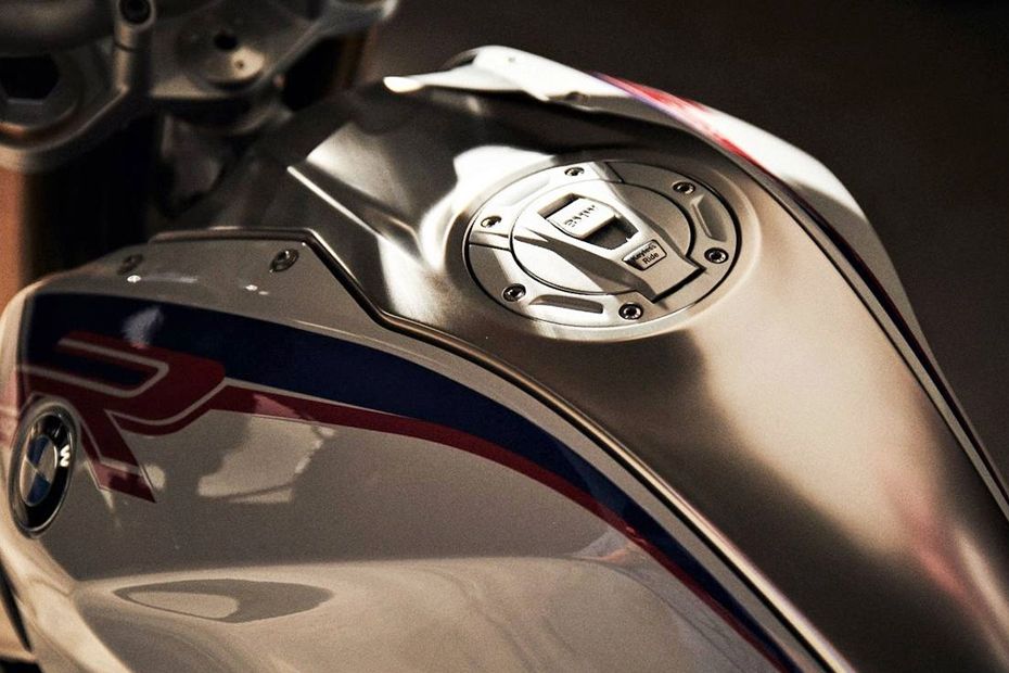 BMW R 1250 R Fuel Tank View