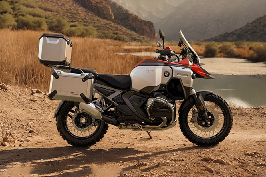 BMW R 1300 GS Adventure Right Side Viewfull Image BMW R 1300 GS Adventure Right Side Viewfull Image