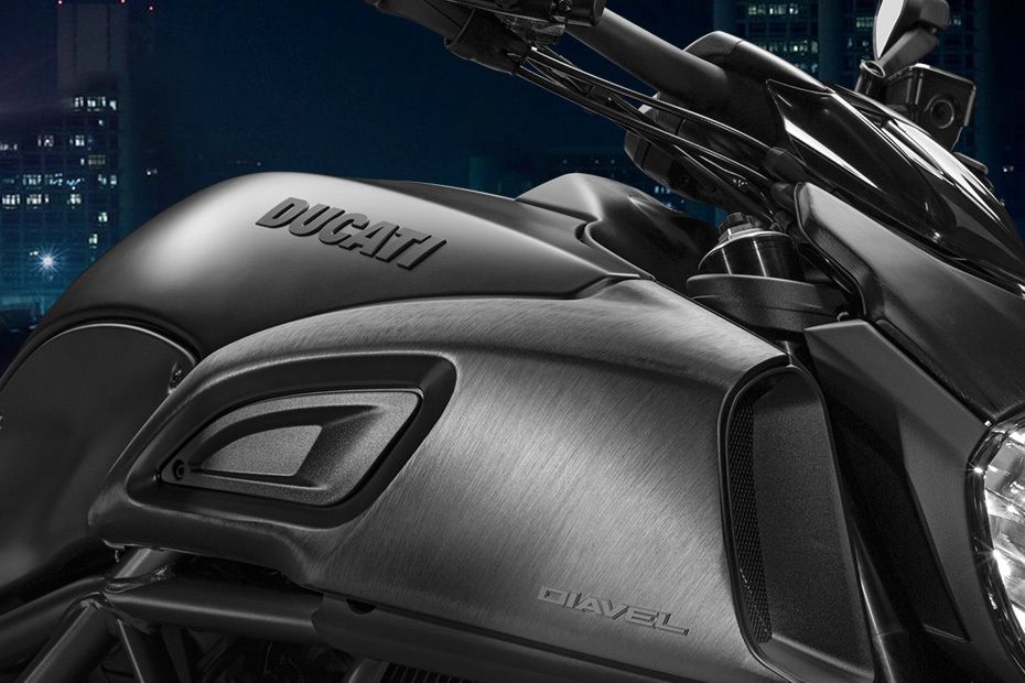 Ducati Diavel Fuel Tank View Ducati Diavel Fuel Tank View