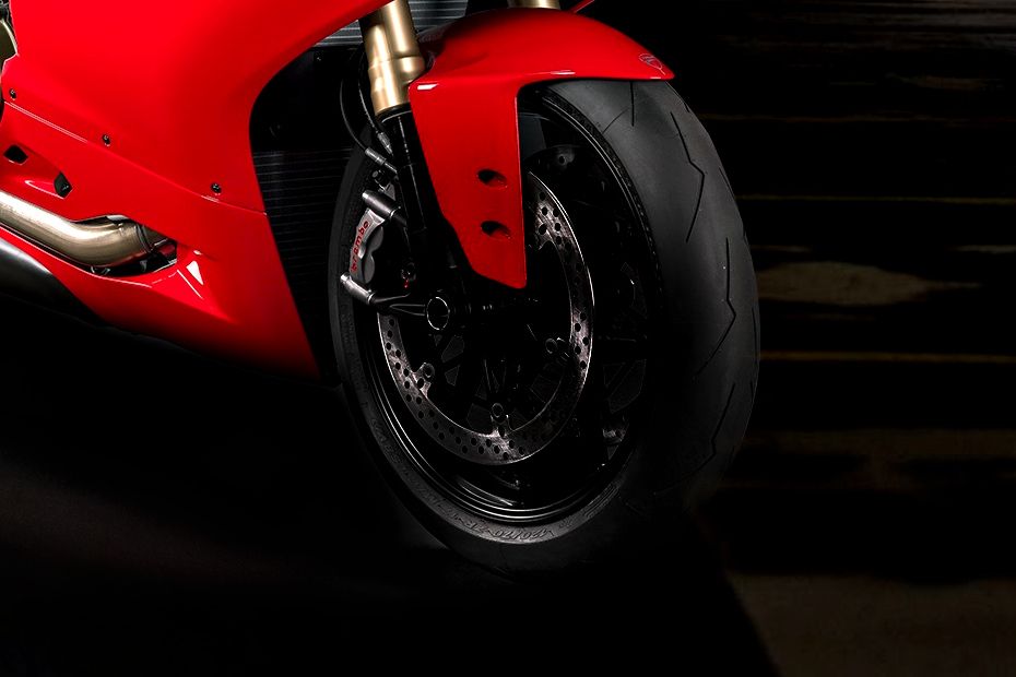 Ducati 1299 Panigale Front Tyre View