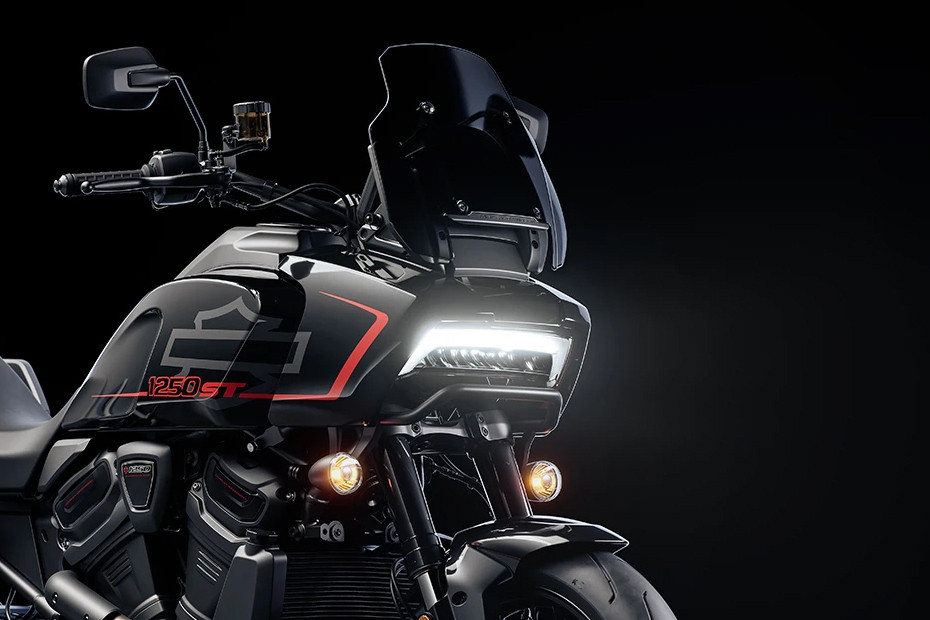 Harley-Davidson Pan America 1250 Head Light View