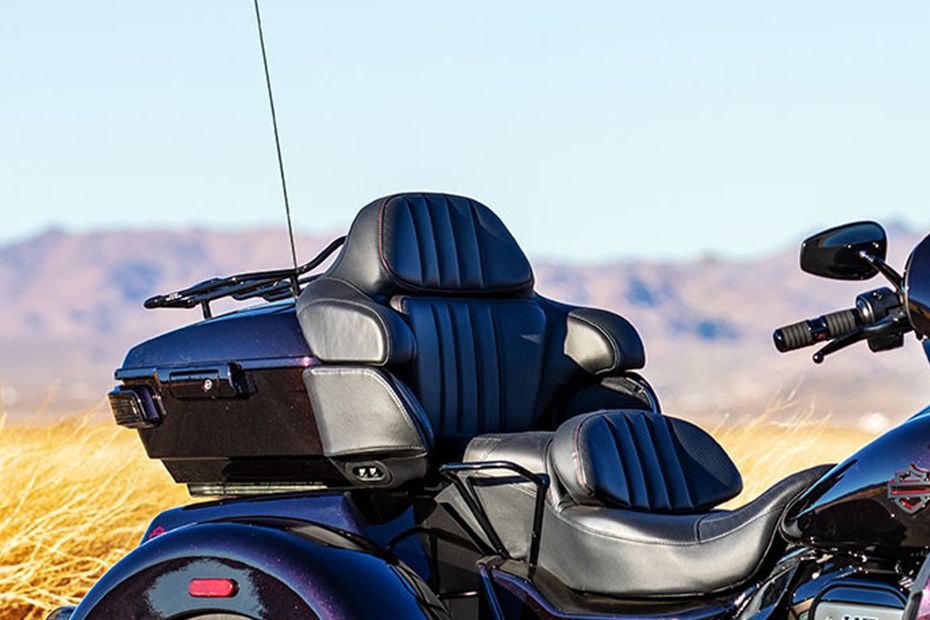 Harley-Davidson CVO Tri Glide Back Rest View