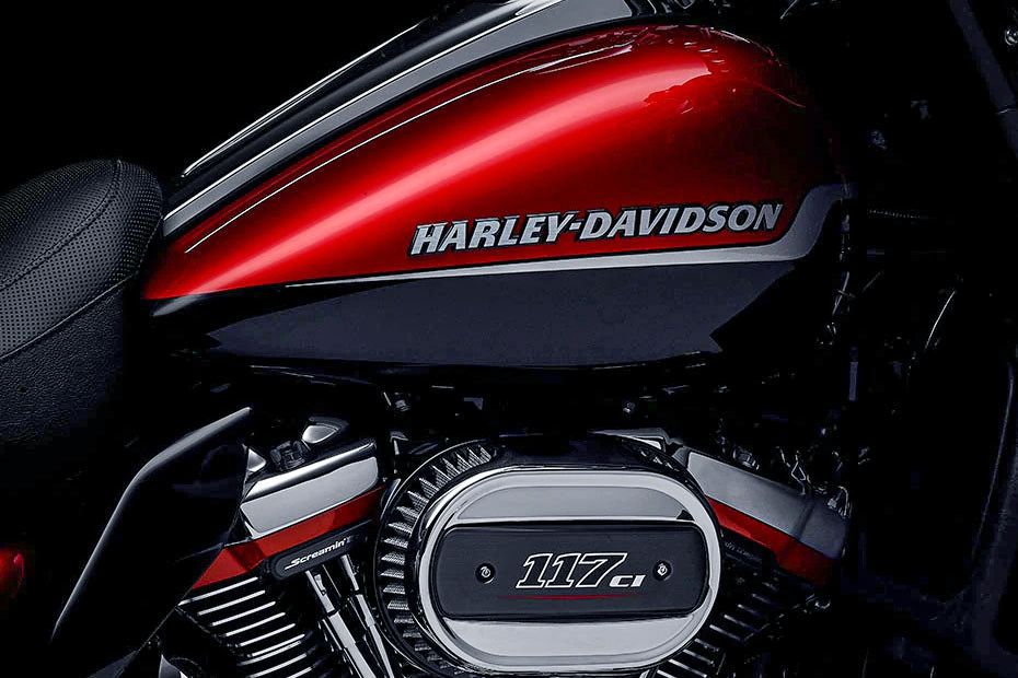 Harley-Davidson CVO Tri Glide Fuel Tank View