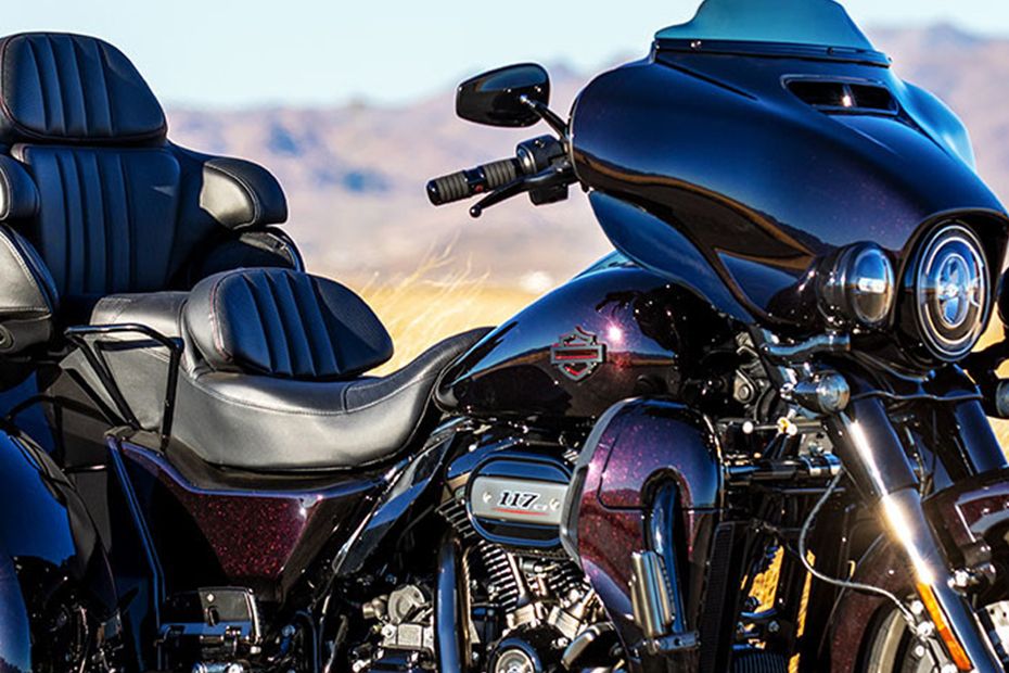 Harley-Davidson CVO Tri Glide Rider Seat View