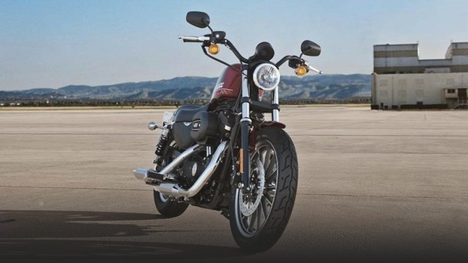 Harley-Davidson 883R Front View Full Image