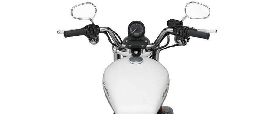 Harley-Davidson 883L Superlow Handle Bar View Harley-Davidson 883L Superlow Handle Bar View