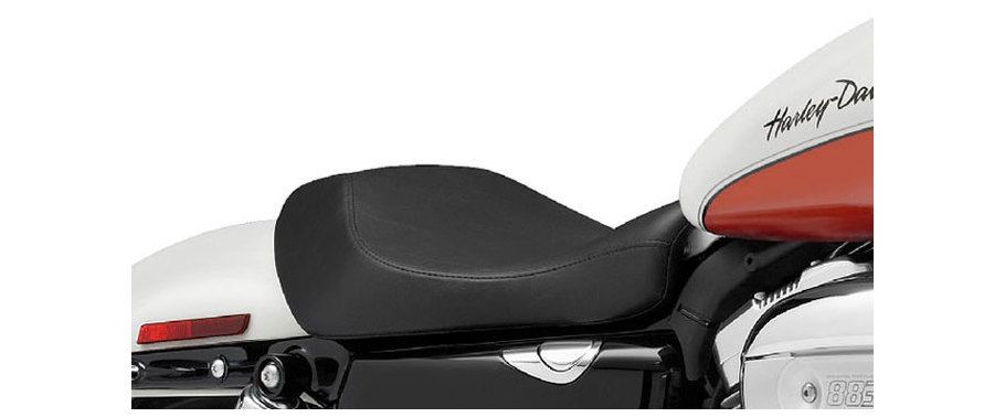 Harley-Davidson 883L Superlow Rider Seat View Harley-Davidson 883L Superlow Rider Seat View