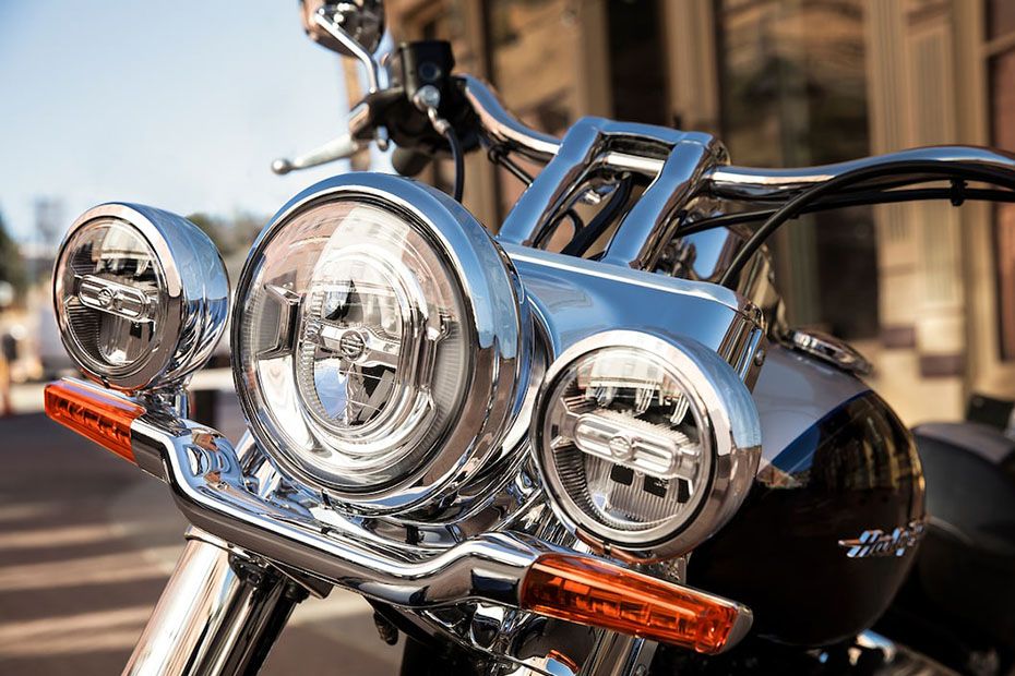 Harley-Davidson Deluxe Head Light View Harley-Davidson Deluxe Head Light View