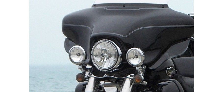 Harley-Davidson TRI Glide Ultra Classic Head Light View Harley-Davidson TRI Glide Ultra Classic Head Light View