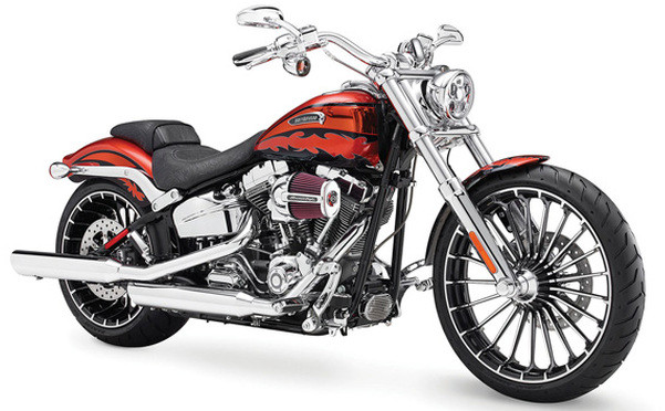 Harley-Davidson CVO Breakout Slant Rear View Full Image