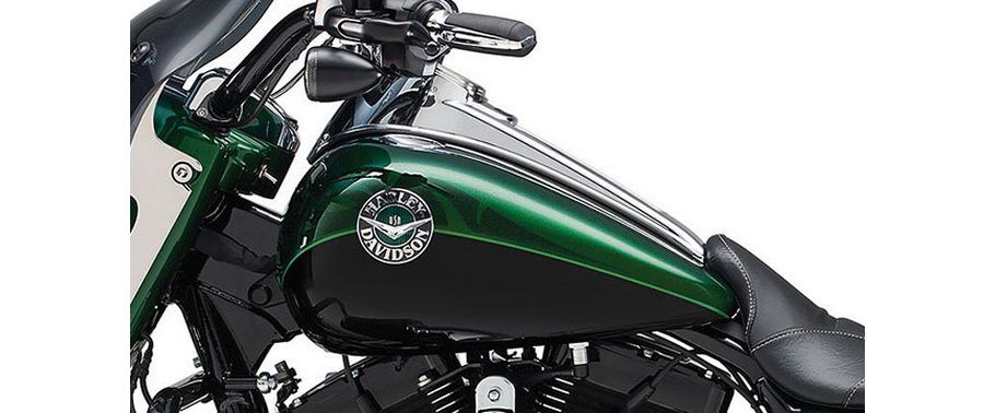 Harley-Davidson CVO Road King Fuel Tank View Harley-Davidson CVO Road King Fuel Tank View
