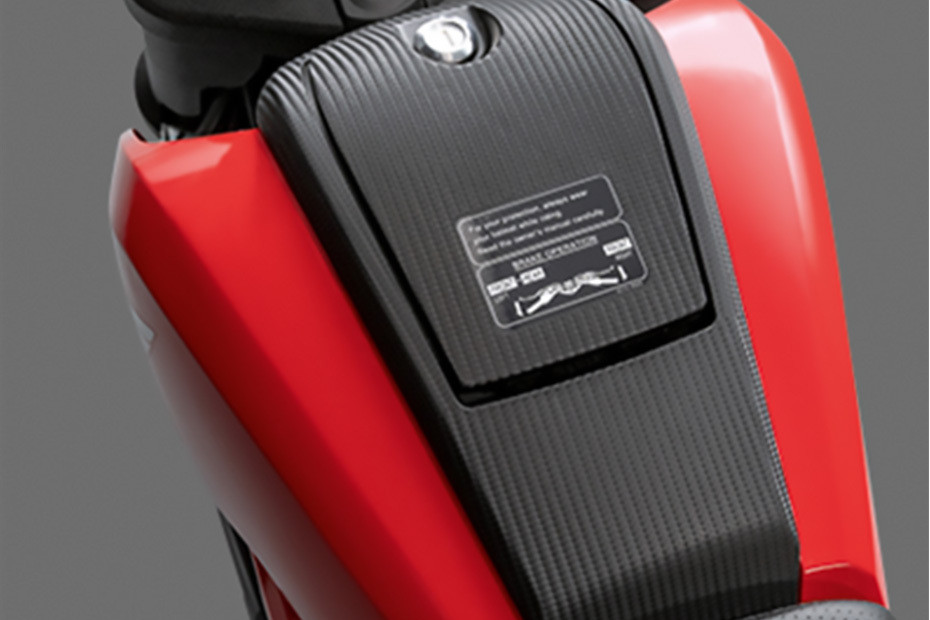 Honda Navi Fuel Tank View