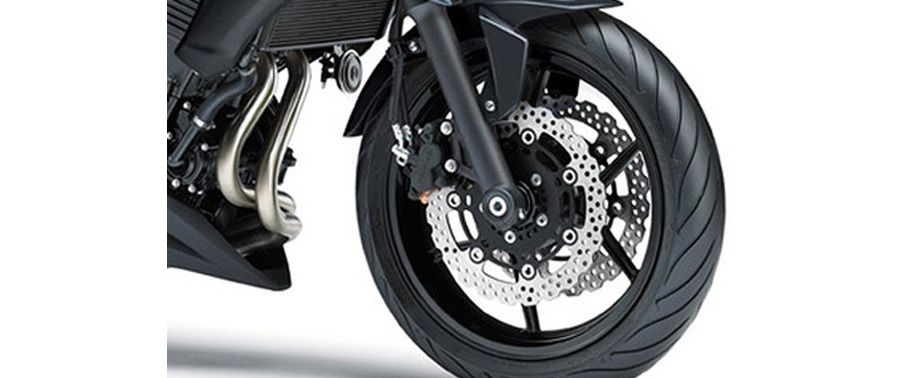 Kawasaki ER-6N Front Tyre View Kawasaki ER-6N Front Tyre View