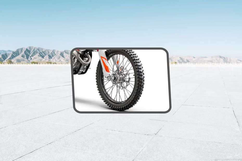 KTM 350 SX-F Front Tyre View KTM 350 SX-F Front Tyre View