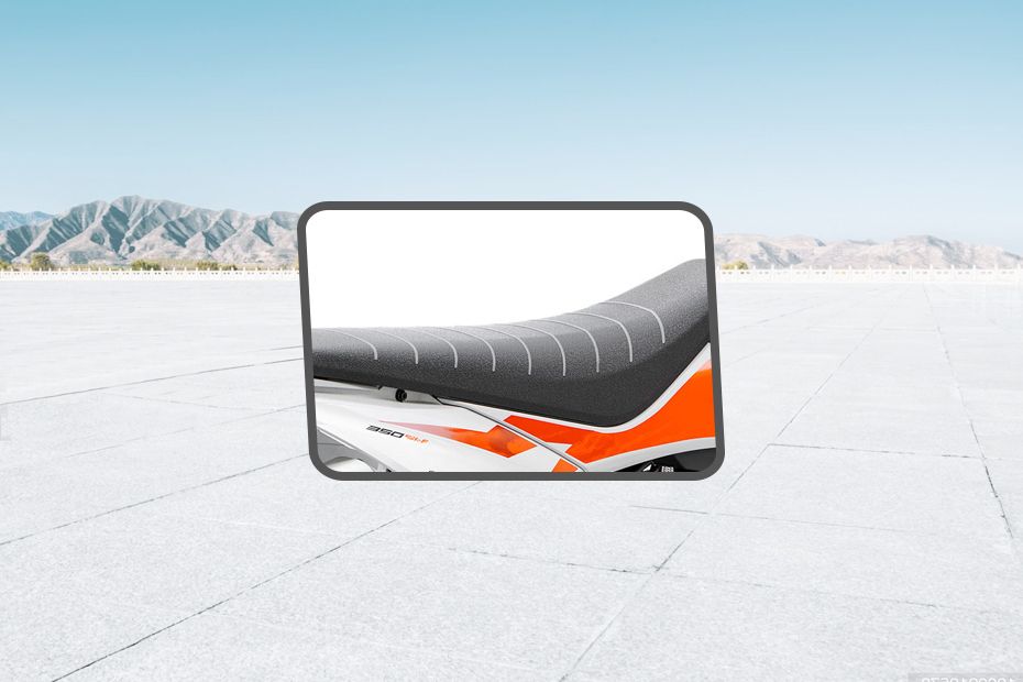 KTM 350 SX-F Rider Seat View KTM 350 SX-F Rider Seat View