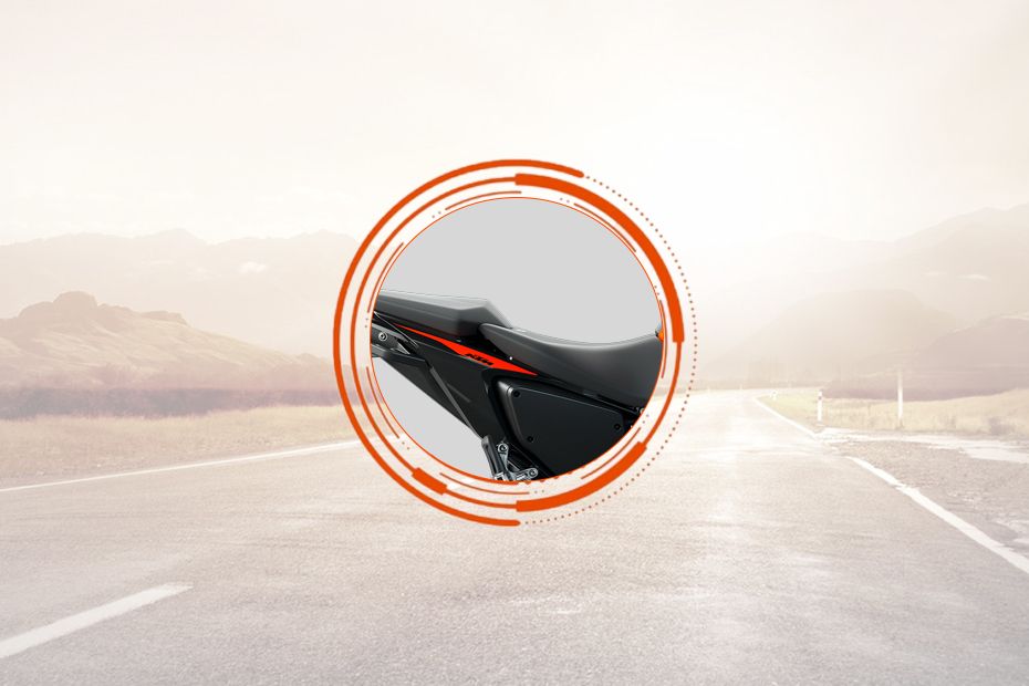 KTM 690 Duke Rider Seat View KTM 690 Duke Rider Seat View