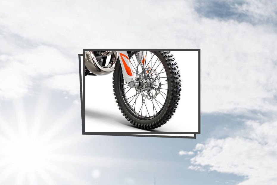 KTM 250 SX Front Tyre View KTM 250 SX Front Tyre View