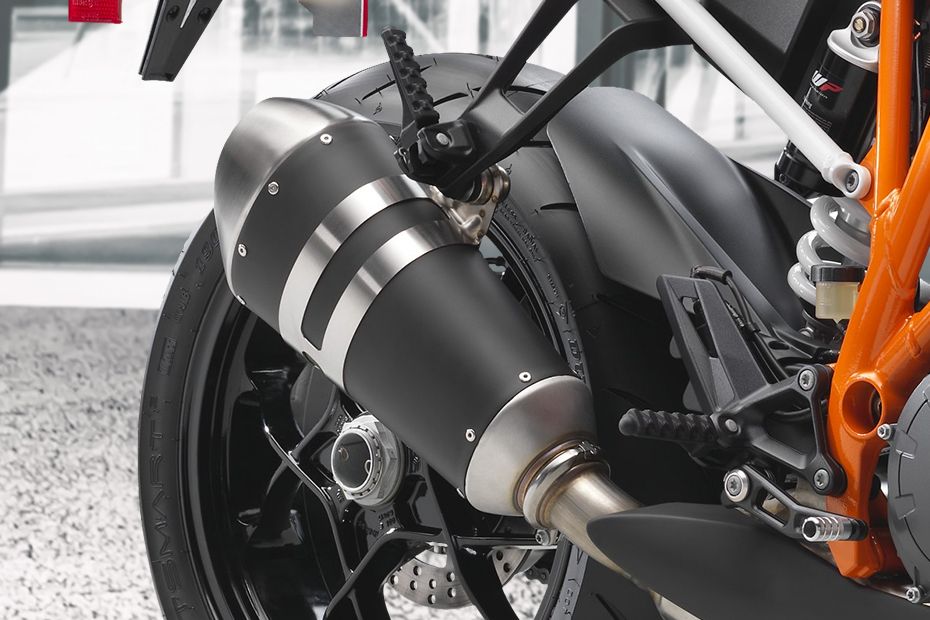KTM 1290 Super Duke GT Exhaust View KTM 1290 Super Duke GT Exhaust View