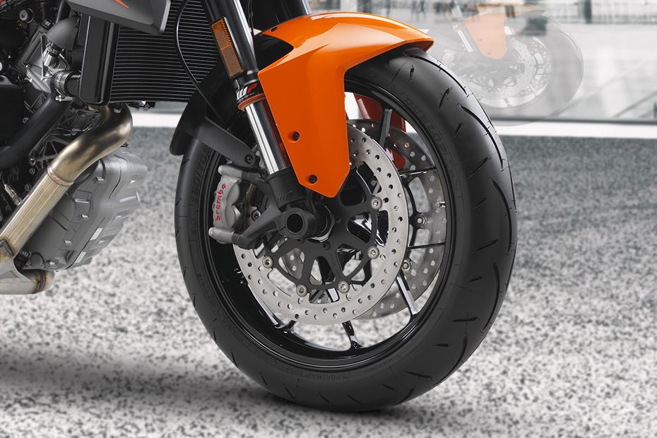 KTM 1290 Super Duke GT Front Tyre KTM 1290 Super Duke GT Front Tyre