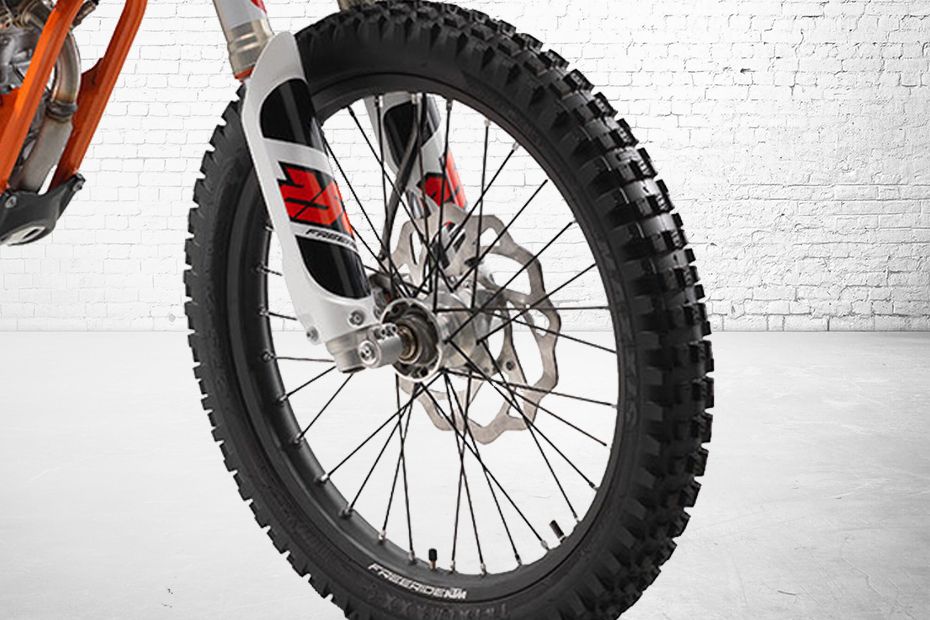 KTM Freeride 250 F Front Tyre View
