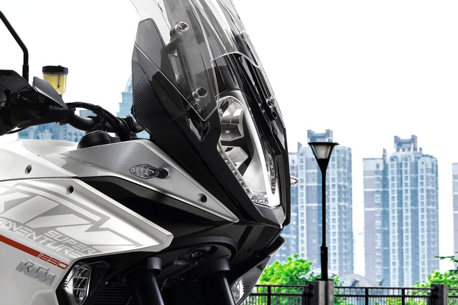 KTM Super Adventure 1290 Head Light View