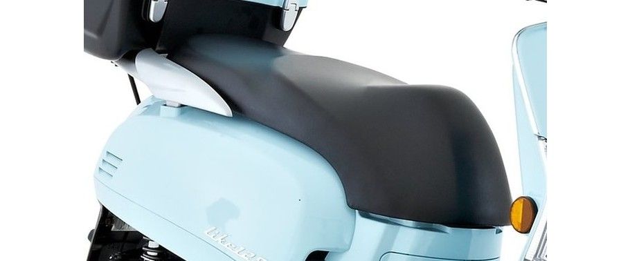 Kymco Like 200i Rider Seat View Kymco Like 200i Rider Seat View