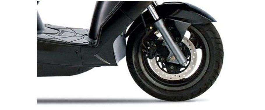 Kymco Dink 200i Front Tyre View Kymco Dink 200i Front Tyre View