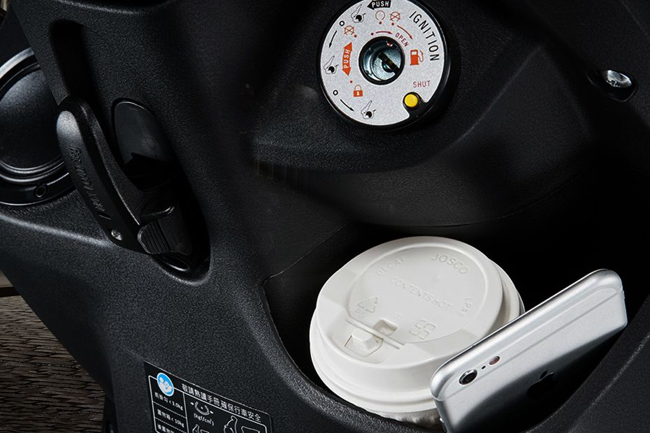 Kymco Nice 100 Glove Boxscooter Kymco Nice 100 Glove Boxscooter