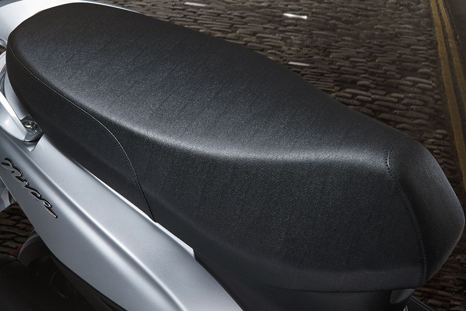 Kymco Nice 100 Rider Seat View Kymco Nice 100 Rider Seat View