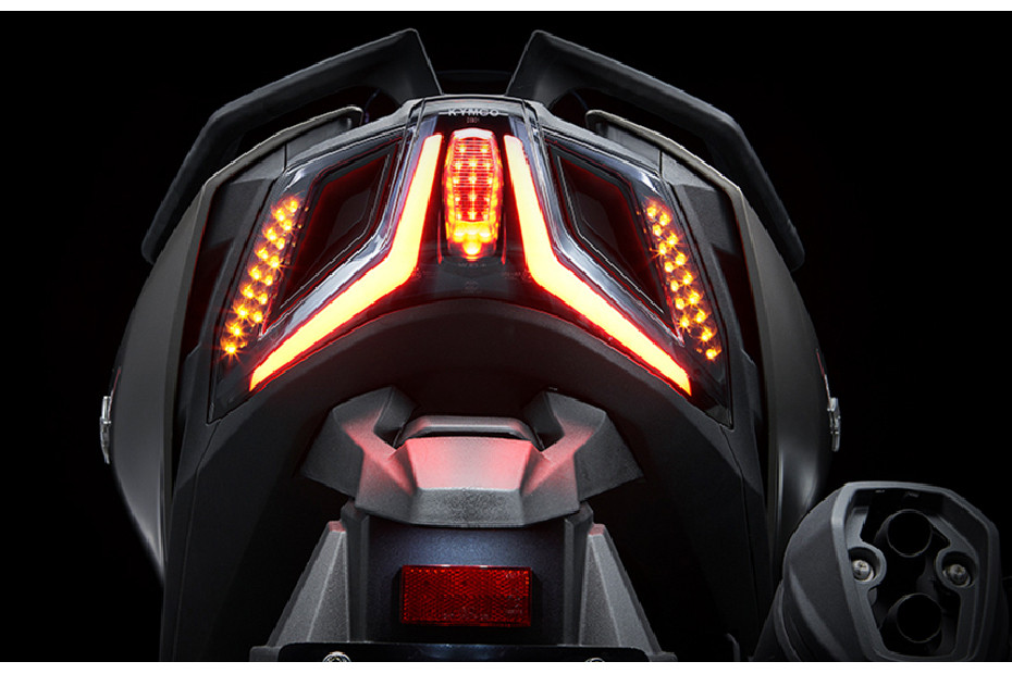 Kymco AK575 PREMIUM Tail Light View Kymco AK575 PREMIUM Tail Light View