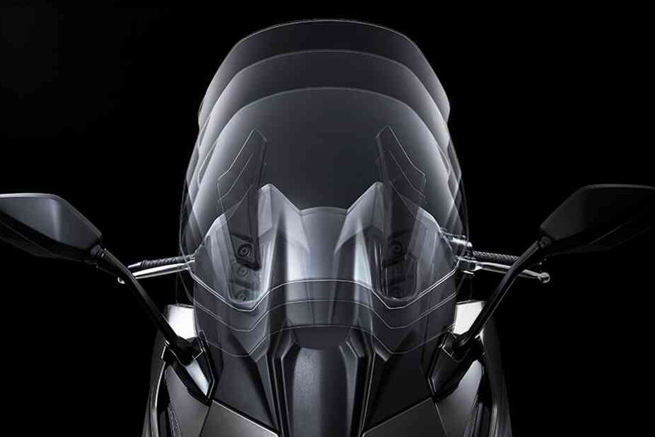 Kymco AK575 PREMIUM Windshield Kymco AK575 PREMIUM Windshield