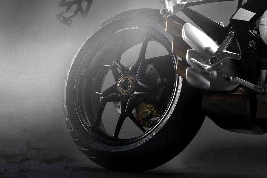 MV Agusta Brutale 675 Rear Tyre MV Agusta Brutale 675 Rear Tyre