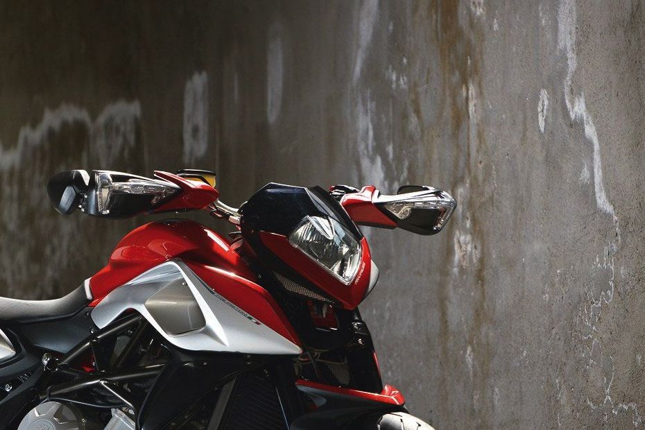 MV Agusta Rivale 800 Head Light View