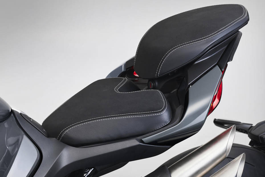 MV Agusta Brutale 1000 Rider Seat View MV Agusta Brutale 1000 Rider Seat View