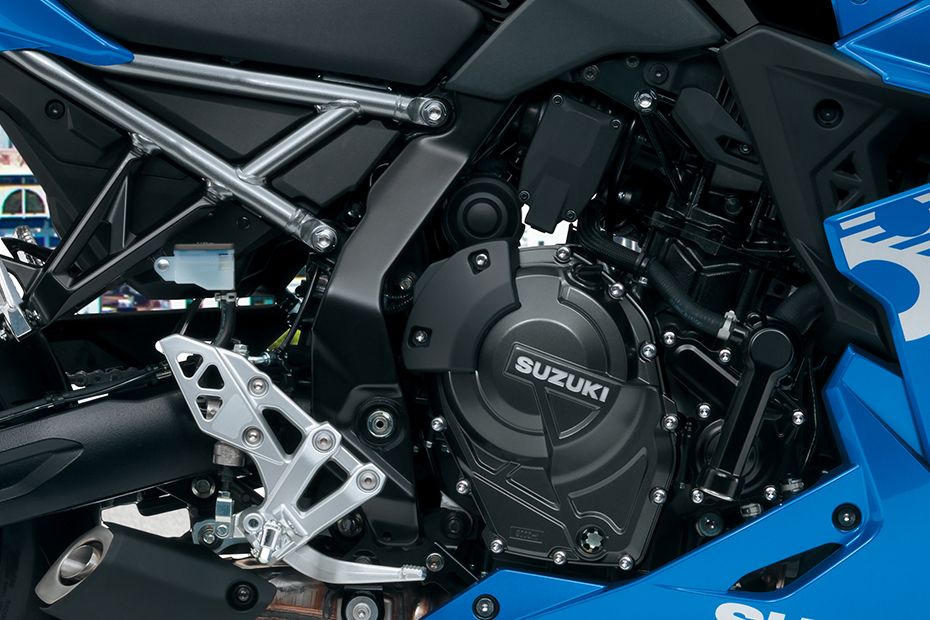 Suzuki GSX-8R Engine View