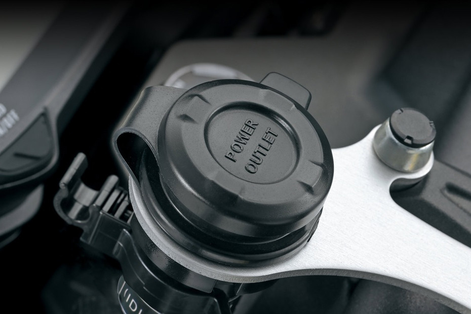 Power outlet Suzuki DR-Z4S