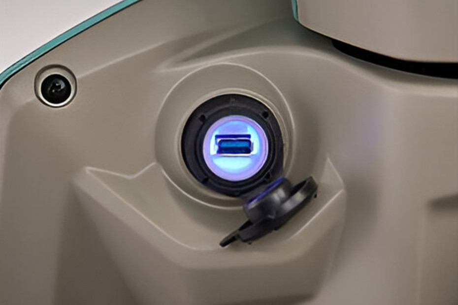 Power outlet Suzuki Access